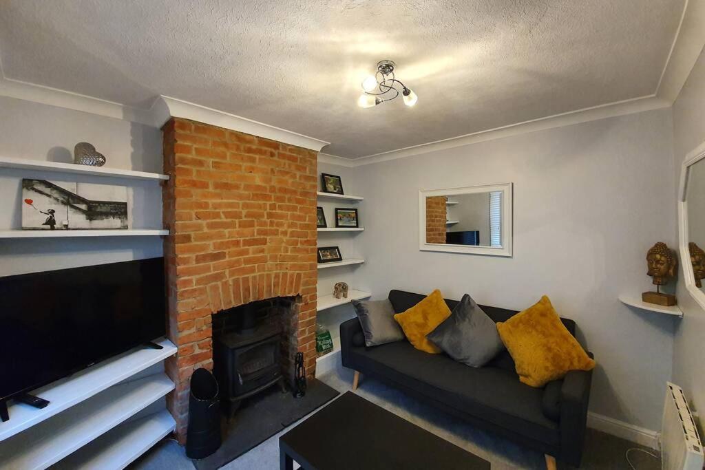 Cosy, Quirky, Comfy 'N' Chic House- Apartment Swindon Luaran gambar